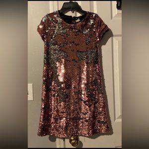Beautiful sequins dress with black lining